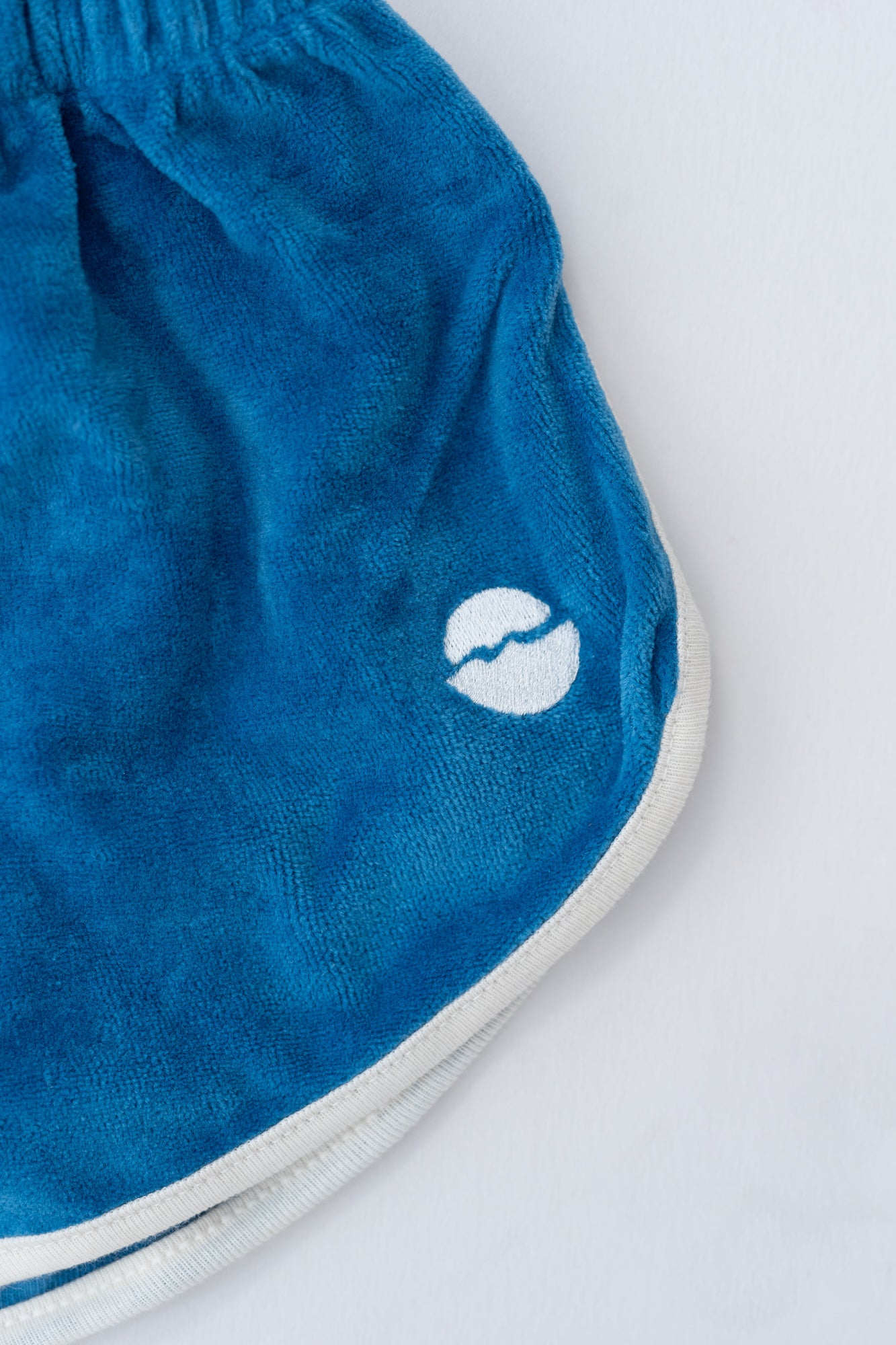 PANTALÓN CORTO AZUL