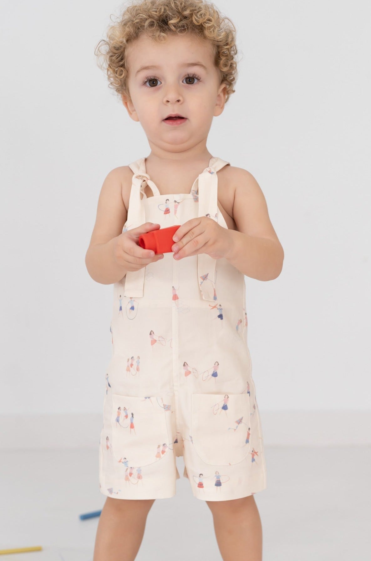PETO PANTALÓN CORTO. ESTAMPADO JUEGOS